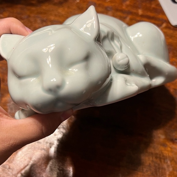 Sleeping Cat Figurine Porcelain Celadon Nemuri Neko Okimono Statue Vtg Japan - Picture 8 of 12
